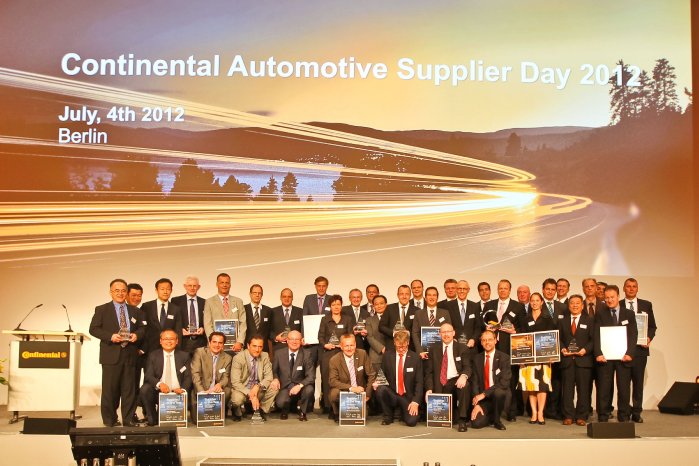 img_2012_07_05_supplier_award_en.jpg