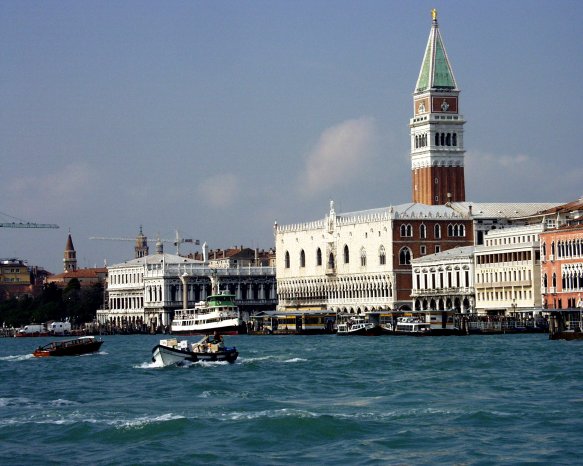 Venedig-Dogenpalast.jpg