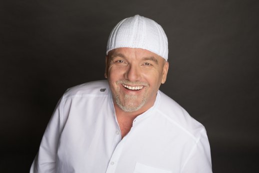 DJ_Oetzi_Pressebild-2021-universal music (2).jpg