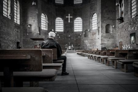Nur noch 51 Prozent der Einwohner in Deutschland sind Mitglied in einer der beiden großen Kirchen