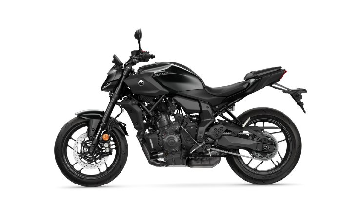 2025-Yamaha-MT07A-35-EU-Tech_Black-Studio-004-03.jpg