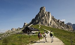 Italien Dolomiten am Passo Giau Mailingwork.jpg