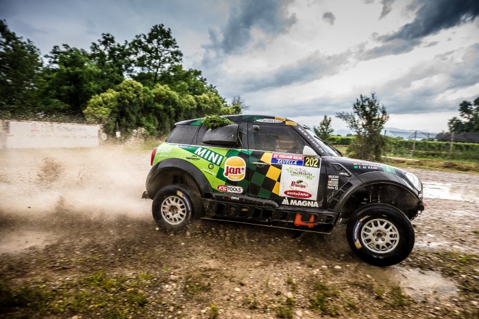 2-2016-Italian-Baja,-Yazeed-Al-Rajhi-(KSA),-Timo-Gottschalk-(GER)---MINI-ALL4-Racing-202---.jpg