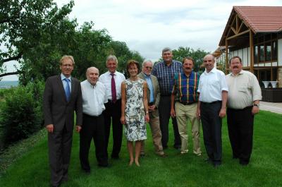 die Aufsichtsratmitglieder (von links nach rechts): Ingo Steitz, Werner Kirchhoff, Edwin Schrank, Monika Reule (Vorstand DWF), Dr. Dirk Richter, Dr. Herbert Rasenberger, Norbert Weber, Artur Steinmann, Peter Rotthaus (fehlt: Karl Schmitz)