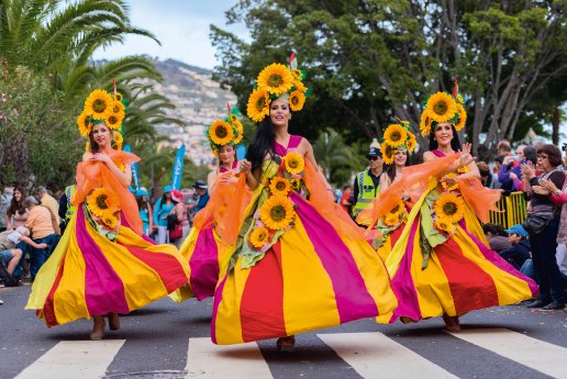 Madeira-Funchal-FlowerParade-2017APM-OLIMAR-Reisen.jpg