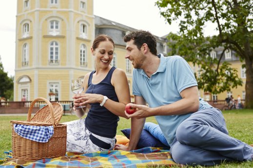Picknick am Schloss © KTG Karlsruhe Tourismus GmbH, Foto Christoph Düpper (12)(1).jpg