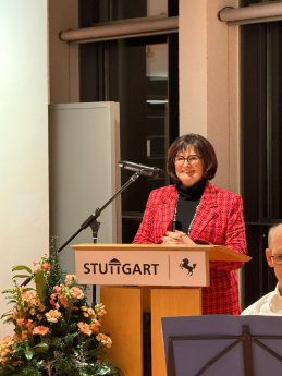 Ausstellungseröffnung Christa Naaß.jpg
