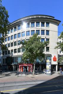 Außenansicht: Das neue KundenCentrum in der Bahnhofstraße 32 (Copyright:Die Sparkasse Bremen)