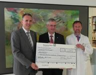 Personen v. l. n. r., Markus Heming, Andreas Sengpiel, Prof. Dr. Joachim Kühr / Städtisches Klinikum Karlsruhe