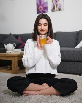 TeeGschwendner_Wellnessmoment-mit-Tee_01.jpg