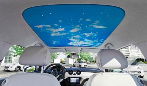 Große Ehre für ein kleines Auto – dem Opel ADAM ist heute auf der Fachmesse "Automotive Interiors EXPO 2013" in Stuttgart der Designpreis für das beste Interieur eines Serienfahrzeugs verliehen worden