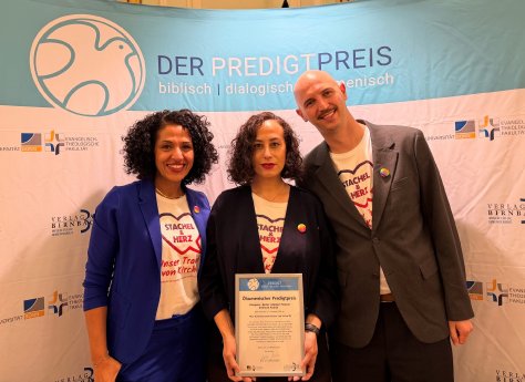 Sarah Vecera, Thea Hummel und Julian Elf beim Predigtpreis