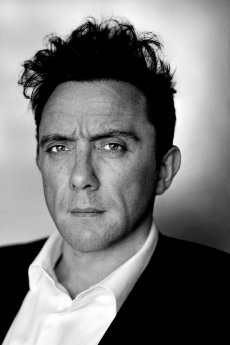 Peter_Serafinowicz_©2014DaveBrown_BW_small.jpg