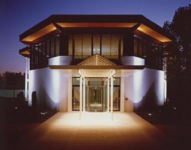 Glücksinsel zwischen Bad Füssings legendären Thermen: die Bad Füssinger Spielbank ist ein Zentrum des "Nightlife" in Europas meistbesuchten Kurort / Fotos: Kur- & GästeService Bad Füssing