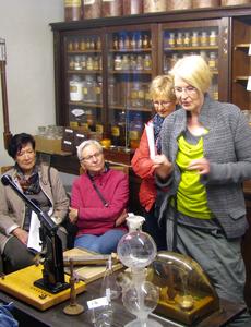 In liebevoller Kleinarbeit ist in Sulzbach-Rosenberg ein Apothekenmuseum entstanden, das die Geschichte der vergangenen 500 Jahre erzählt. Foto: obx-news/Lommer