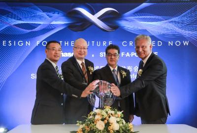 v.l.n.r. Liu Jianguo_Geschäftsführer Panasonic Household Appliances__Lu Hongmin_Yuki Kusumi_Roland Heiler_Geschäftsführer Studio F. A. Porsche