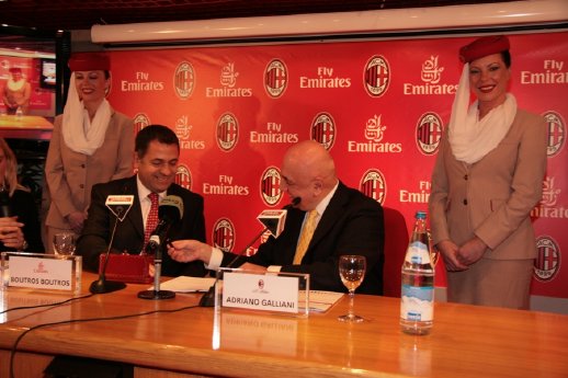 Emirates und AC Mailand.JPG