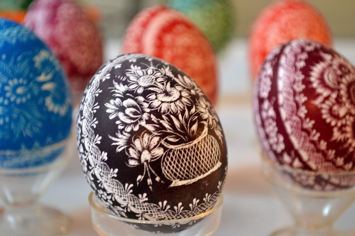 Ostereier in Kratztechnik.jpg