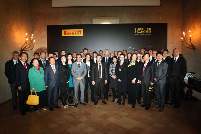 2-Pirelli_Supplier_Award_2013.JPG
