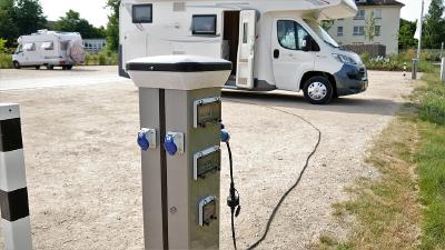 Stromversorgung für jeden Stellplatz durch modernste CamperCleanSäulen