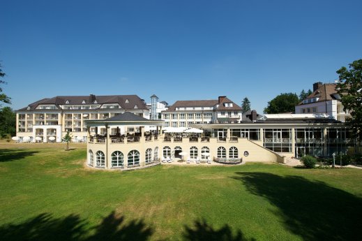 Steigenberger Hotel Der Sonnenhof.jpg