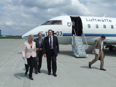 Franz Josef Jung und Bildungsministerin Annette Schavan