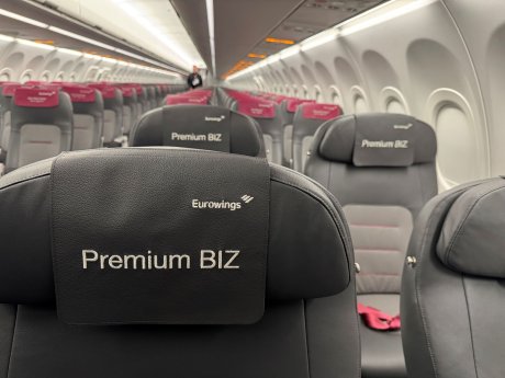 Premium BIZ Seat_DUS Airport_5.jpg
