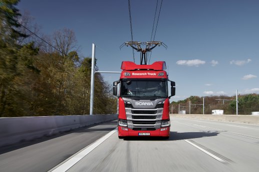 Scania Hybrid Oberleitungs-Lkw.jpg