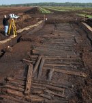 Archäologische Arbeiten im Ahlenmoor / Niedersächsischen Landesamtes für Denkmalpflege, CC NY BD