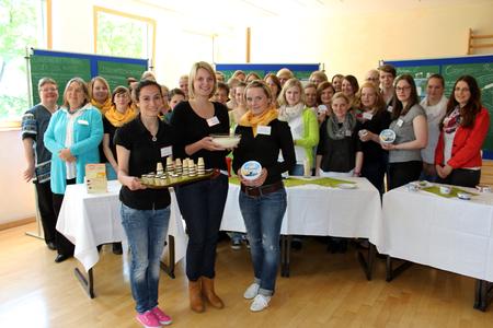 Setzen sich für eine gesunde Schulverpflegung ein: Schülerinnen der BBS Haste und Studierende der Hochschule Osnabrück