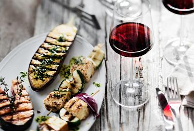 Gegrilltes verlangt nach kräftigen Weinen
