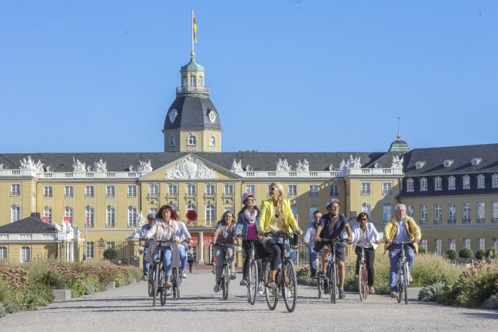 Fahrradrundfahrten_mit_der_KTG_©_KTG_Karlsruhe_Tourismus_GmbH,_Foto_Fabry.jpg