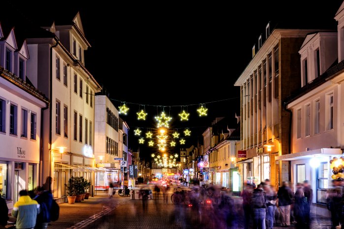 Erlanger Fußgängerzone zur Adventszeit (c) ETM Florian Trykowski.jpg