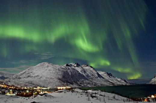 Nordlicht über dem Ersfjord bei Tromsø © Bjørn Jørgensen - ...