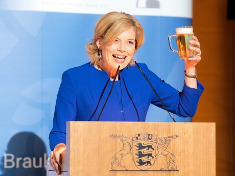 Botschafterin des Bieres 2018 Bundesministerin Julia Klöckner.jpg