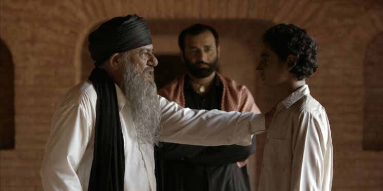 Om Puri, Aamrik Arjun and Armaan Kabli in Little Terrors.jpg.jpg