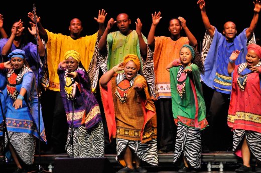 161229 Soweto Gospel Choir_Dancing_Foto_FKP Scorpio mittel.jpg