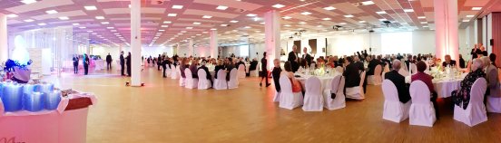 Ball in der Convention Hall im Mercure Hotel MOA Berlin Convention Hall.jpg