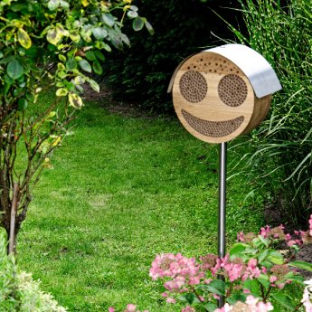 @uccellino - CASA smily im Garten kompr..jpg