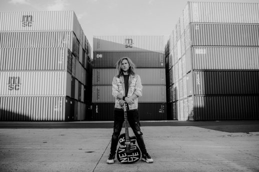 DANNY_PR Foto_2 (1).jpg