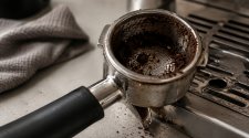 Dreckiger Kaffeesiebträger