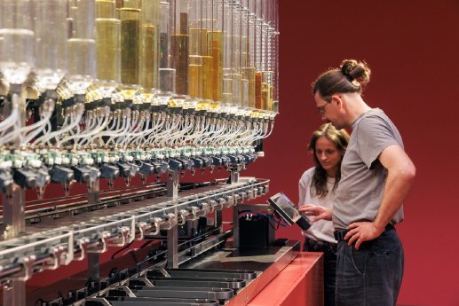 2026_Sivler_Egg_ZKM_Preview_344_Frederik_Duerinck_Algorithmic_Perfumery_2020-ongoing____Fre.jpg