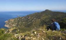 Quer durch Italien trekken Aktivurlauber vom Adriatischen zum Tyrrhenischen Meer, hier Monte Argentario