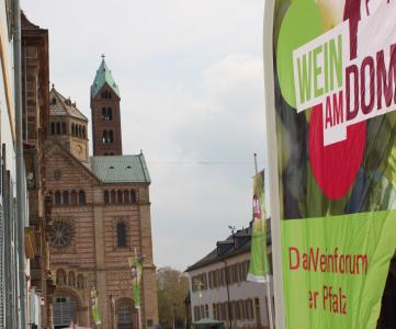 WeinamDom 14.4.2019 Dom, Quellennachweis: Pfalzwein/Sauter