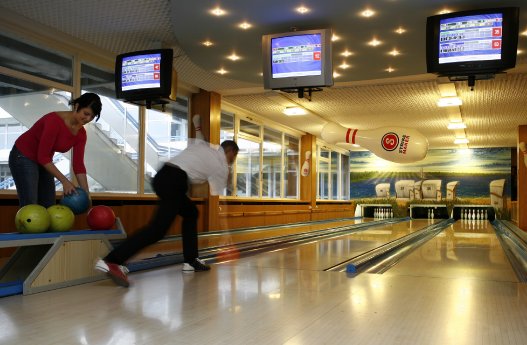 bowling2.jpg