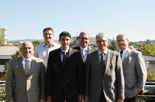 Die neuen Sachverständigen Günter Klingenstein, Joachim Linder, Volker Veith und Siegrfried Rothmund, umrahmt von Rainer Neth, stellv. Hauptgeschäftsführer, und Kammerpräsident Joachim Möhrle. Foto: Handwerkskammer