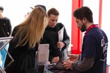 Bei „Handwerk im Rampenlicht“ lädt die Handwerkskammer am Freitag, 28. März 2025, von 14 bis 20 Uhr in ihre Bildungsstätte ein. Besucherinnen und Besucher haben die Möglichkeit, sich in lockerer Atmosphäre über die Ausbildung im Handwerk zu informieren und einen Blick in die Werkstätten zu werfen. / Foto: Handwerkskammer