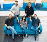 stehend: Zoltán, Antal, sitzend: Róbert, Anna, Erik