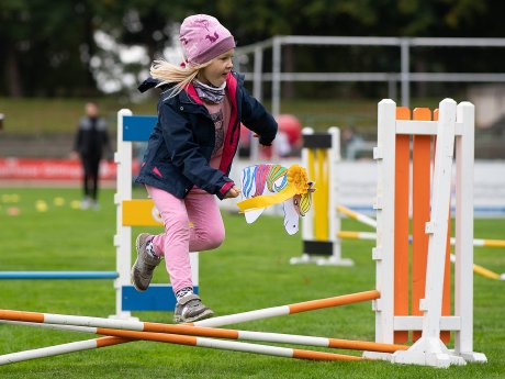 kind-hobby-horsing-sport_Swen_Pfoertner.jpg