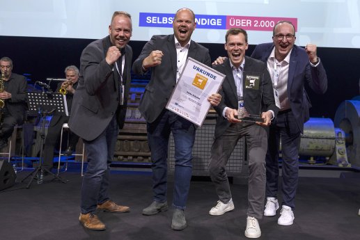 EDEKA _Pressemotiv_S~6_EDEKA Schenke.jpg